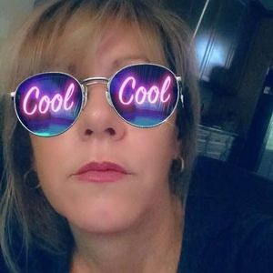 Meet your Posher, Janet